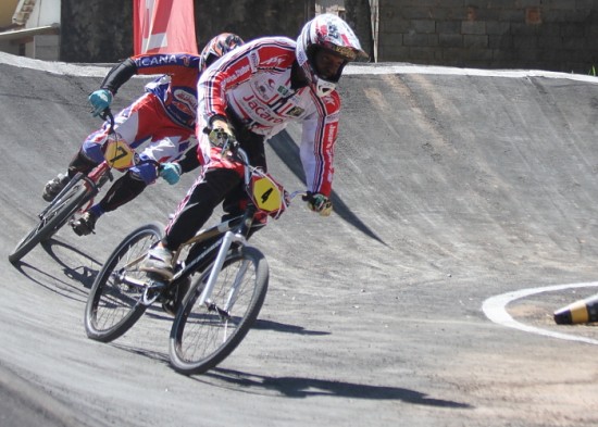 Equipe do Jacareí Bicicross disputa Campeonato Paulista neste domingo, 29