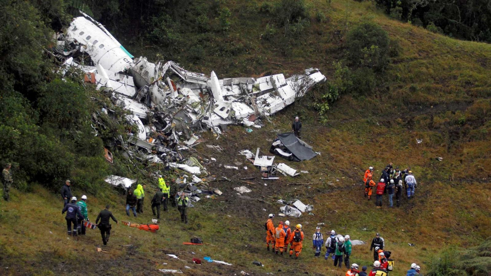Relatório final diz que voo da Chapecoense entrou em alerta 40 minutos antes de cair
