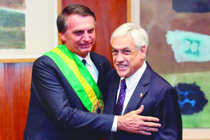 Presidente do Senado do Chile recusa convite para almoço com Bolsonaro