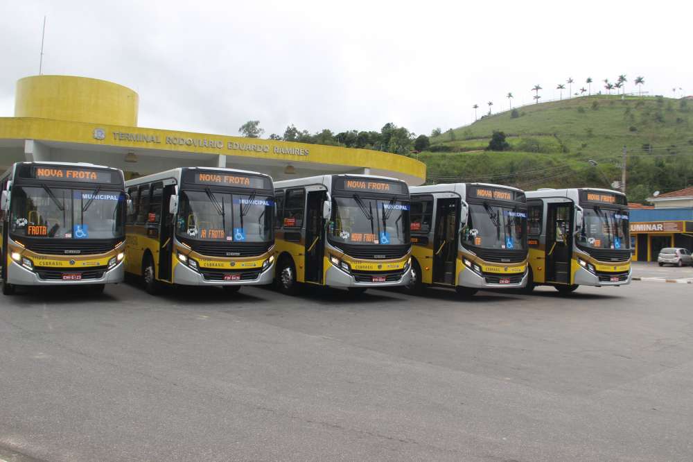 Cinco novos ônibus, da frota de Guararema, passam por renovação