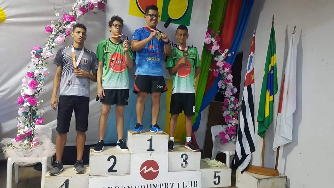 Jogador de Tênis de Mesa guararemense vence campeonato em São Paulo