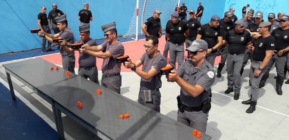 Policiais do Alto Tietê tem treinamento em Suzano para utilização de armas não-letais