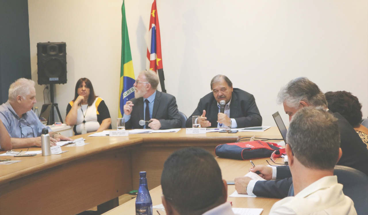 Prefeitura recebe plano de risco e monitoramento para Coronavírus