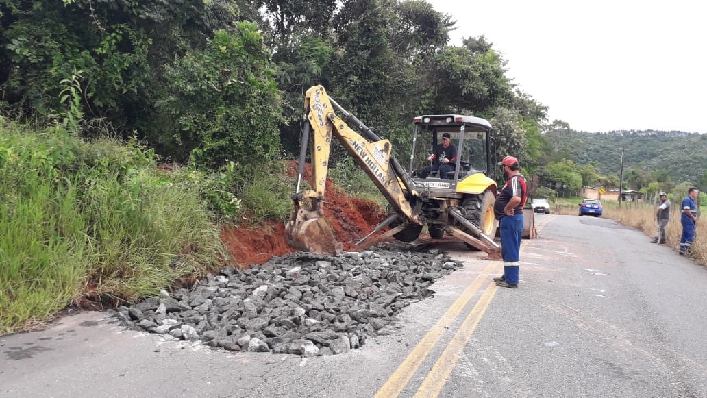Prefeitura intensifica manutenção nas estradas