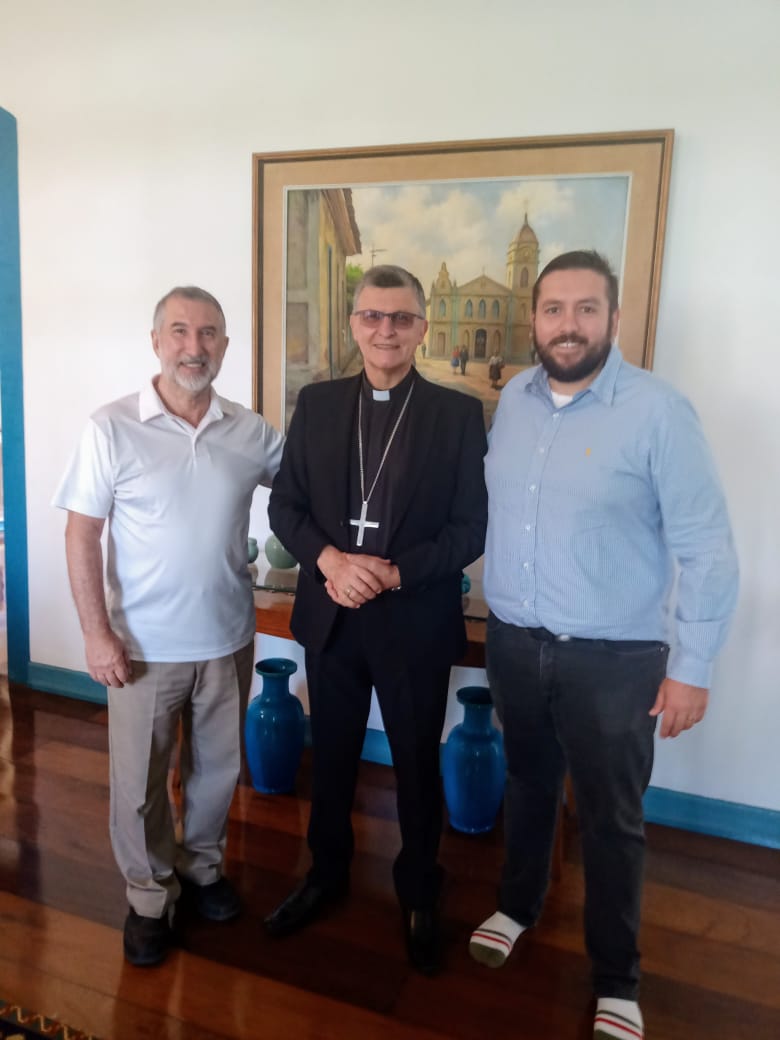 Gabriel Grinberg e Rabino Joseph Saltoun recebem Bispo Dom Pedro da Diocese de Mogi das Cruzes