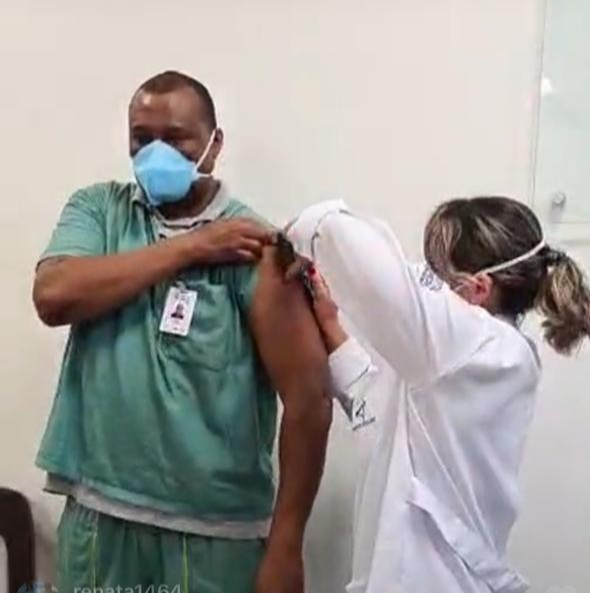 Mogi das Cruzes tem o primeiro munícipe vacinado na noite desta quarta-feira