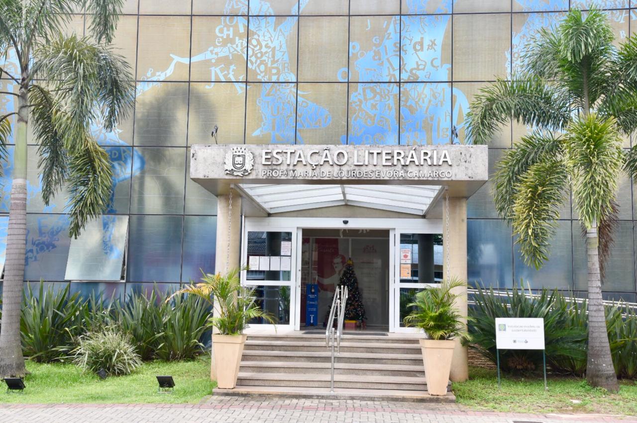 Biblioteca Municipal de Guararema adquire 325 novos títulos para compor o acervo