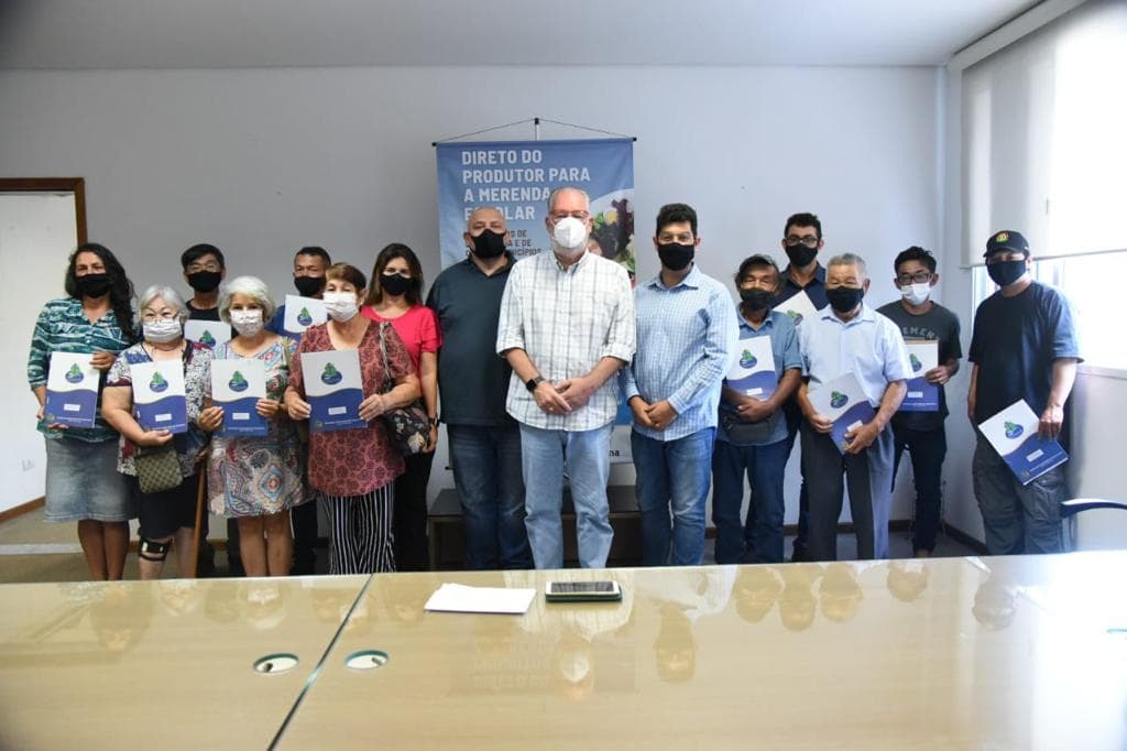 Merenda escolar: Guararema fecha acordo com 15 produtores para a compra de alimentos da agricultura familiar 