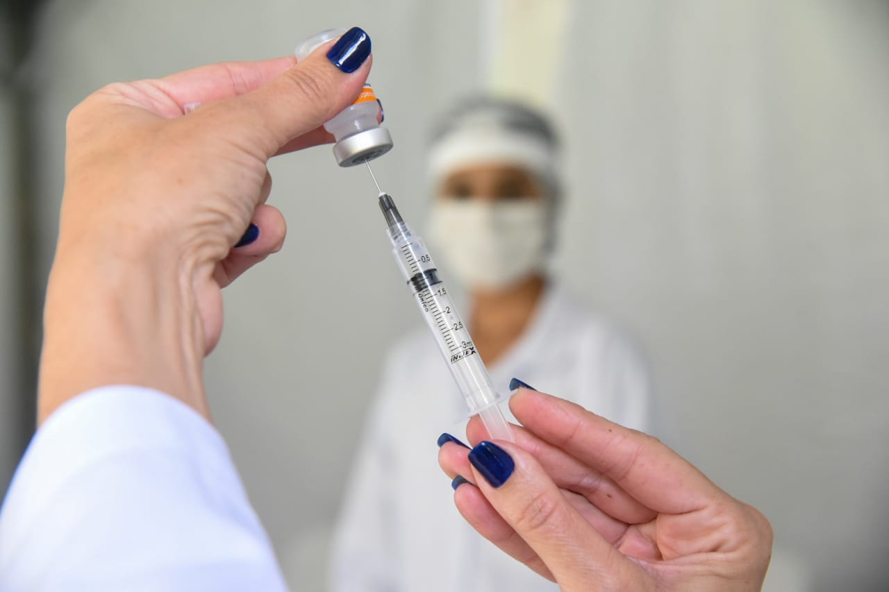 2ª dose da vacina para profissionais da Saúde é adiada em Guararema