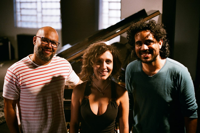 Juliana Rodrigues Trio toca a complexidade da vida em novo álbum