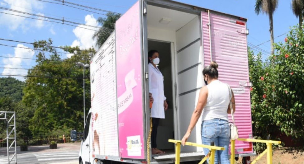 Carreta da mamografia atende pacientes agendadas em Guararema