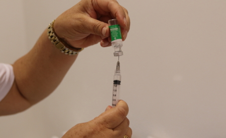 Estado suspende temporariamente a vacinação de gestantes com comorbidades