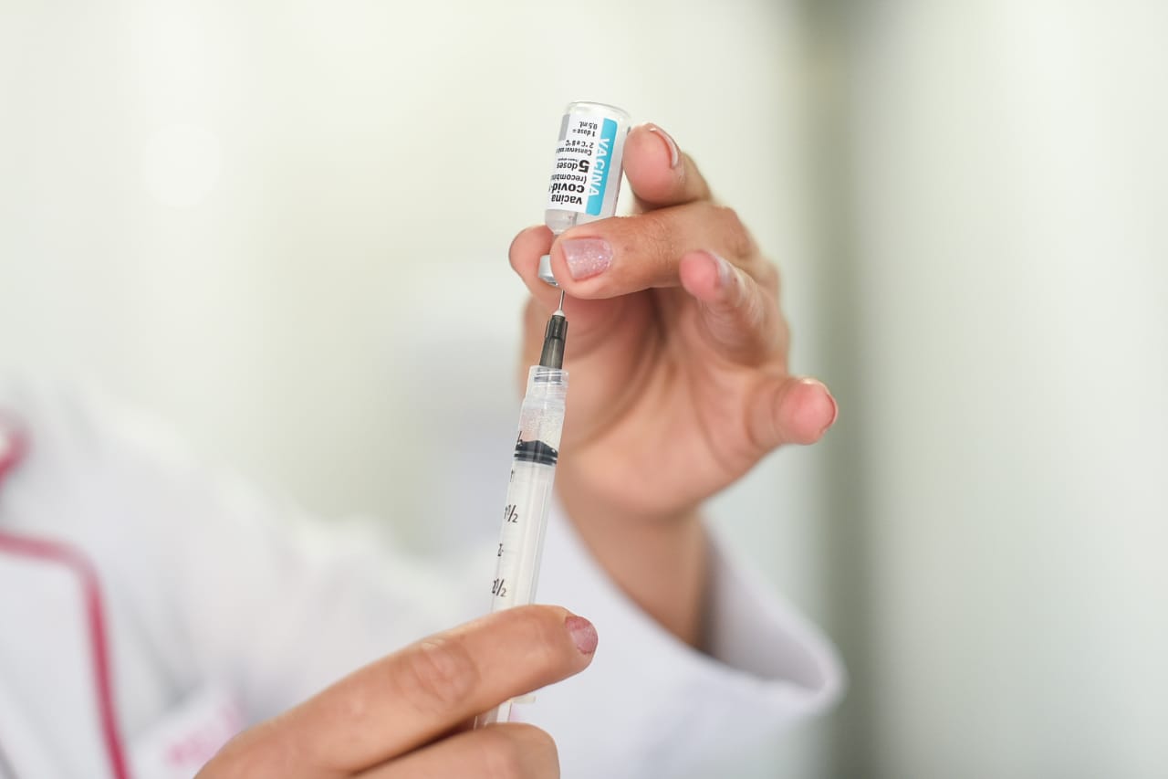 Guararema recebe 2,1 mil vacinas nesta segunda