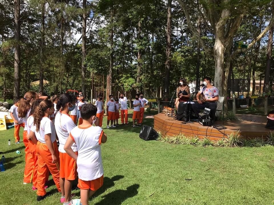 Alunos das escolas municipais de Guararema visitam Escola da Natureza
