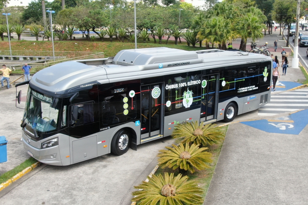 Suzano apresenta primeiro ônibus elétrico do transporte público da região