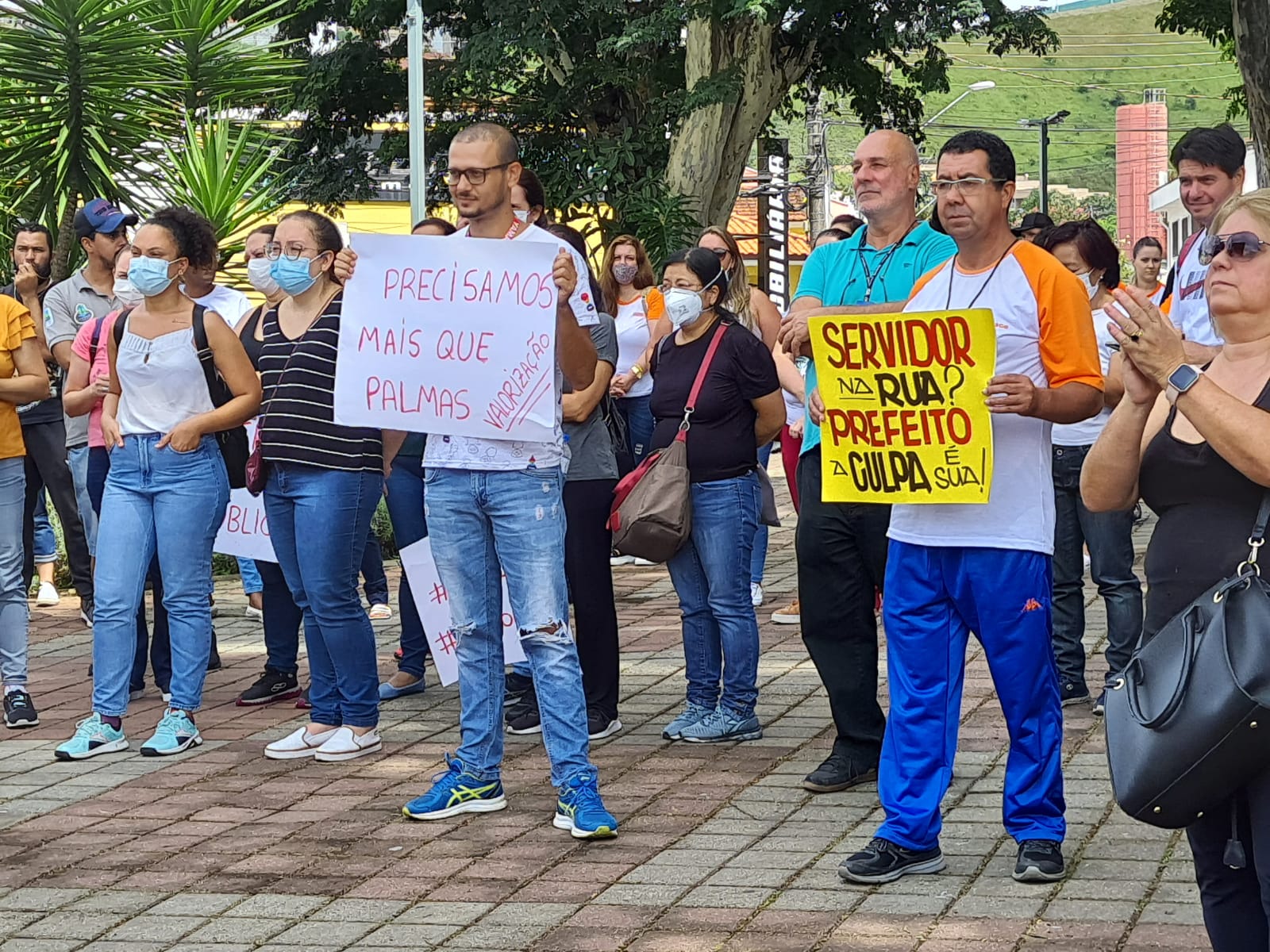 Servidores de Guararema pedem aumento e Prefeitura tenta negociar   