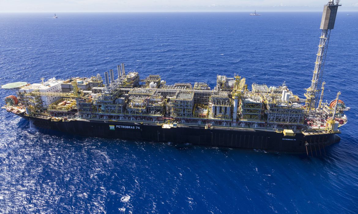 Petrobras anuncia aumento na produção de petróleo e gás