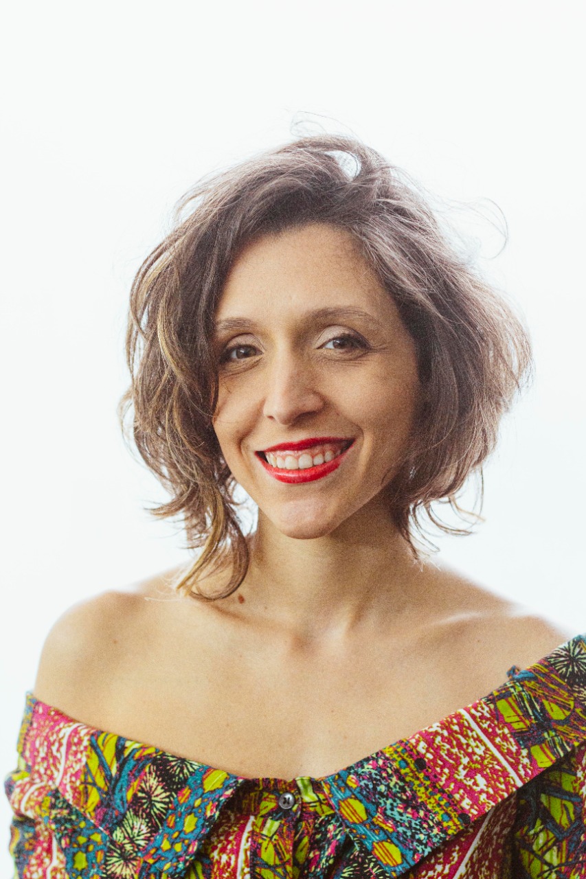 Pianista Juliana Rodrigues Trio se apresenta no Teatro Vasques no dia 24
