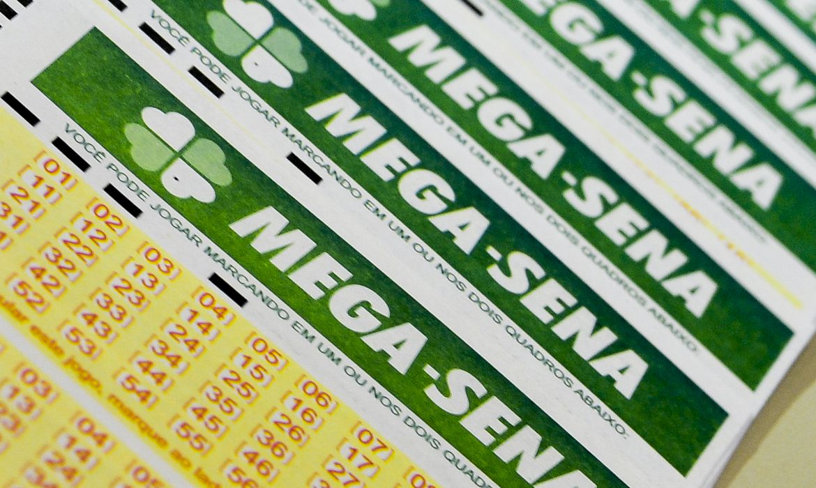 Mega-Sena sorteia nesta quarta (15) prêmio estimado em R$ 52 milhões