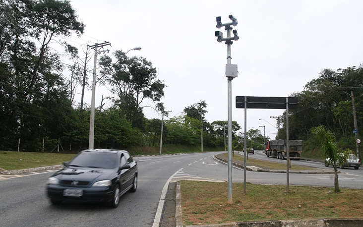 Prefeitura de Mogi instala radares em vários pontos, mas sem previsão de funcionamento