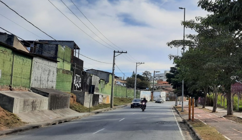 Mudança de trânsito na avenida Engenheiro Miguel Gemma é adiada