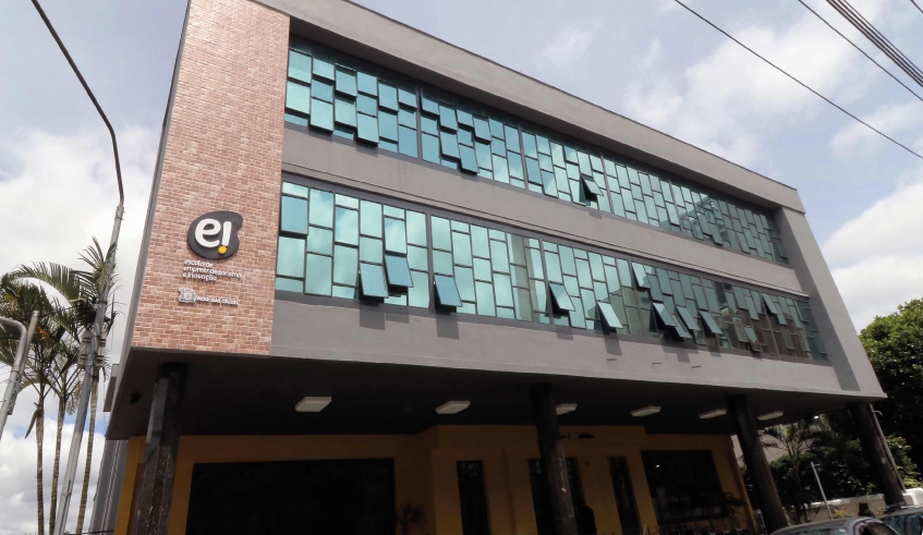Fundo Social abre 400 vagas para cursos de padaria artesanal e costura básica