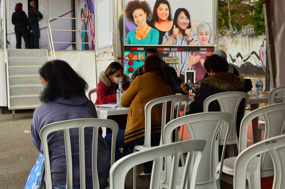 Carreta da Mamografia realiza mais de 200 exames na primeira semana de atendimento em Suzano 