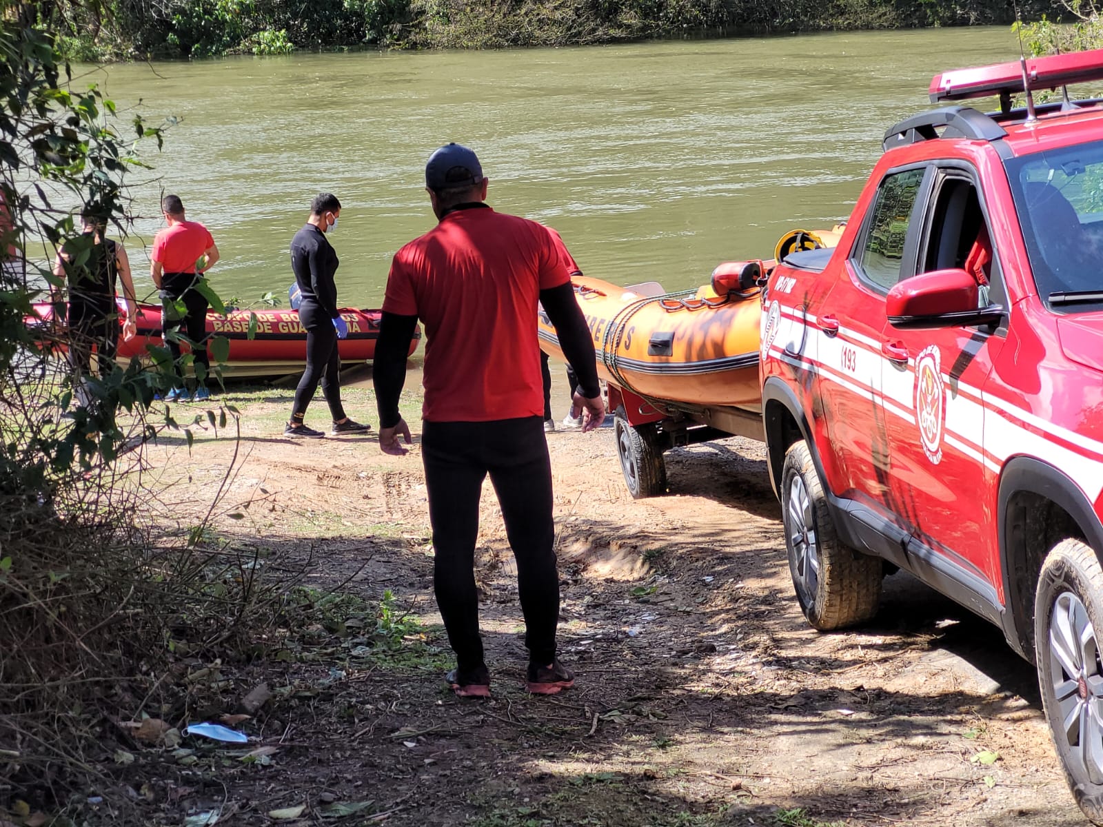 Após quatro dias de busca, bombeiros de Guararema localizam corpo de morador assassinado
