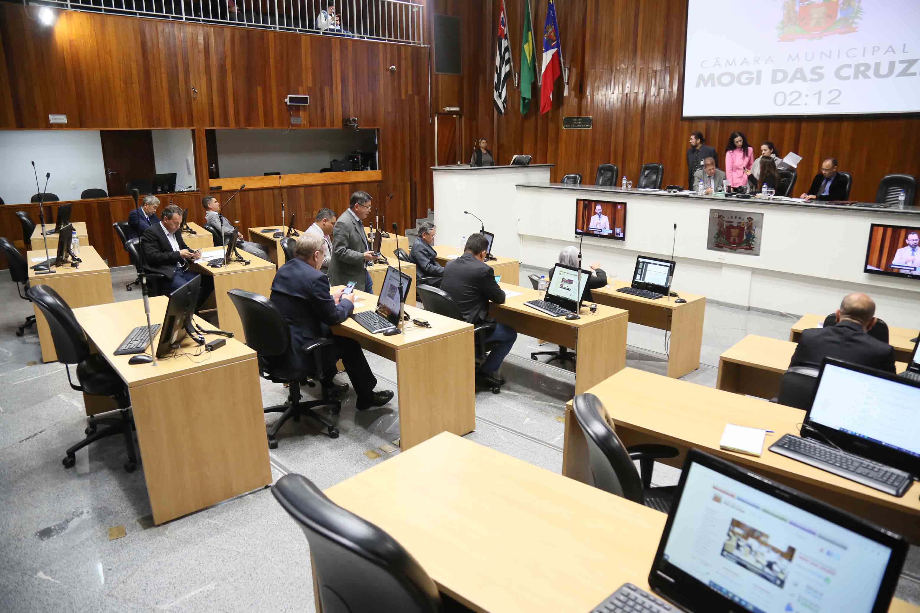 Câmara aprova ampliação da licença paternidade dos servidores públicos