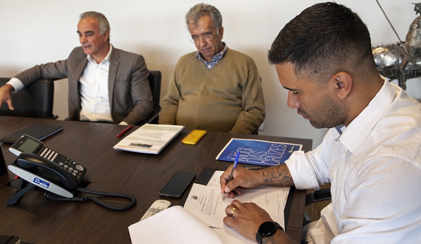 Prefeito de Mogi firma contrato para execução do Corredor Nordeste