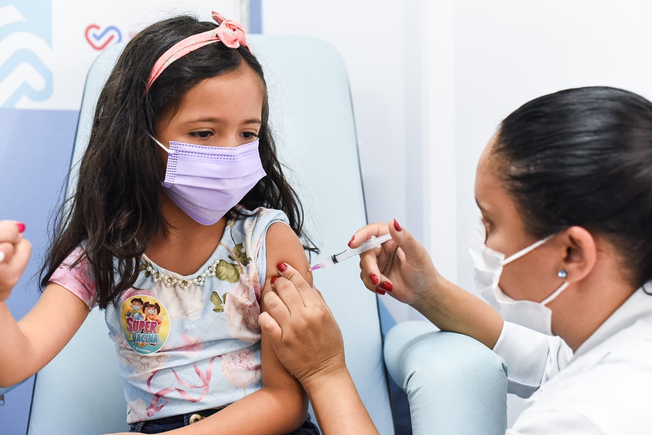 Saúde de Guararema inicia vacinação contra a Covid-19 de crianças de 3 a 4 anos