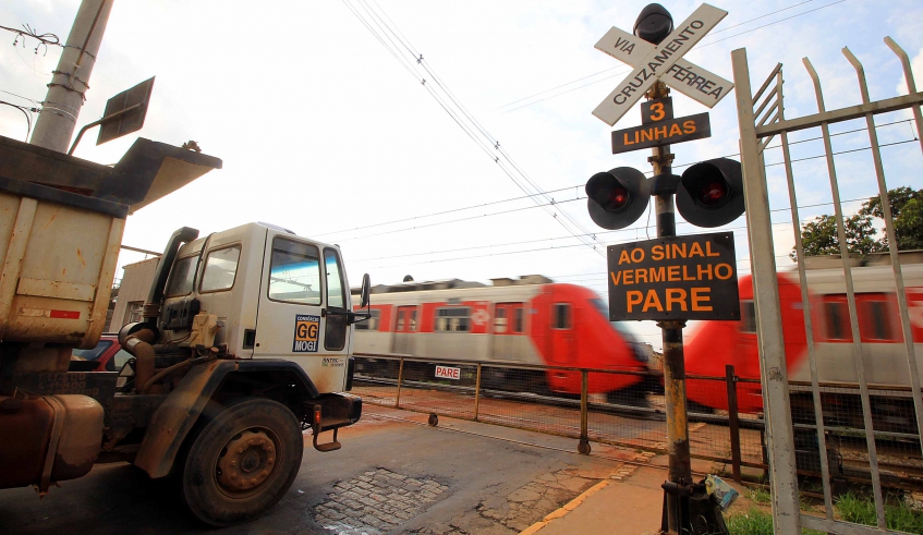 Passagem em nível de Jundiapeba será interditada entre domingo e segunda-feira 