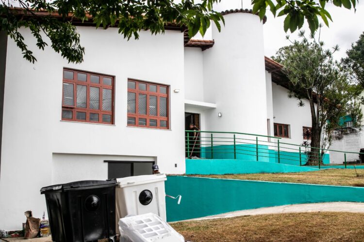 Prefeitura de Ferraz inaugura Clínica Veterinária Municipal 