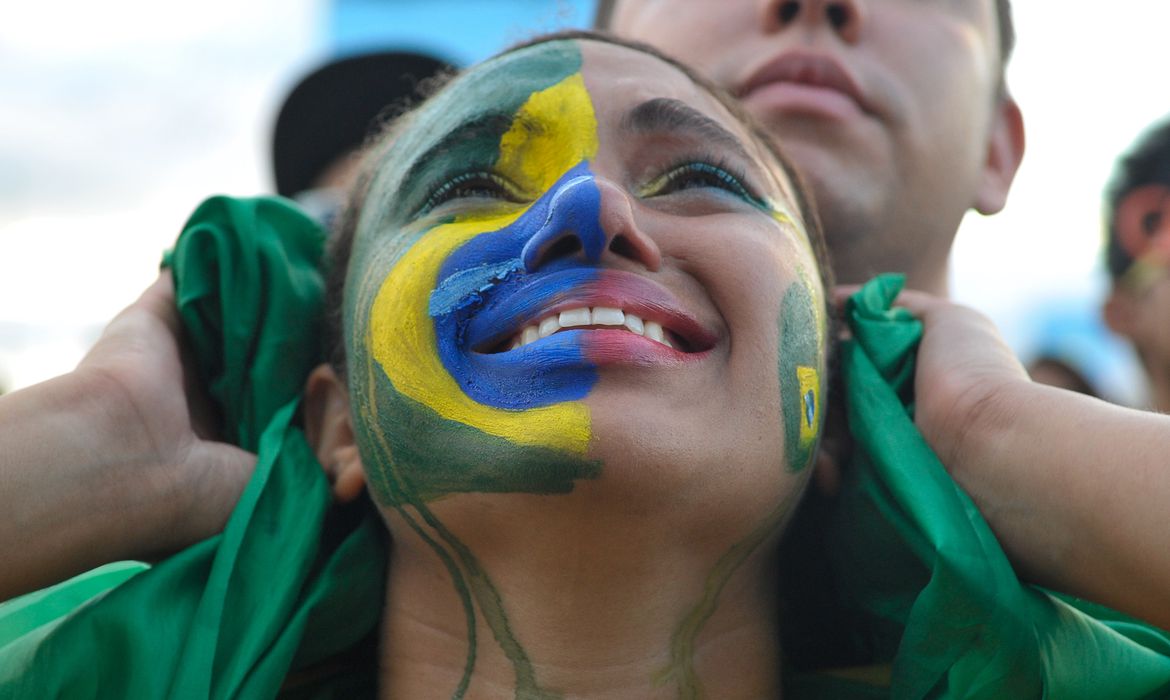 Em cobrança de pênaltis, Brasil é eliminado da Copa