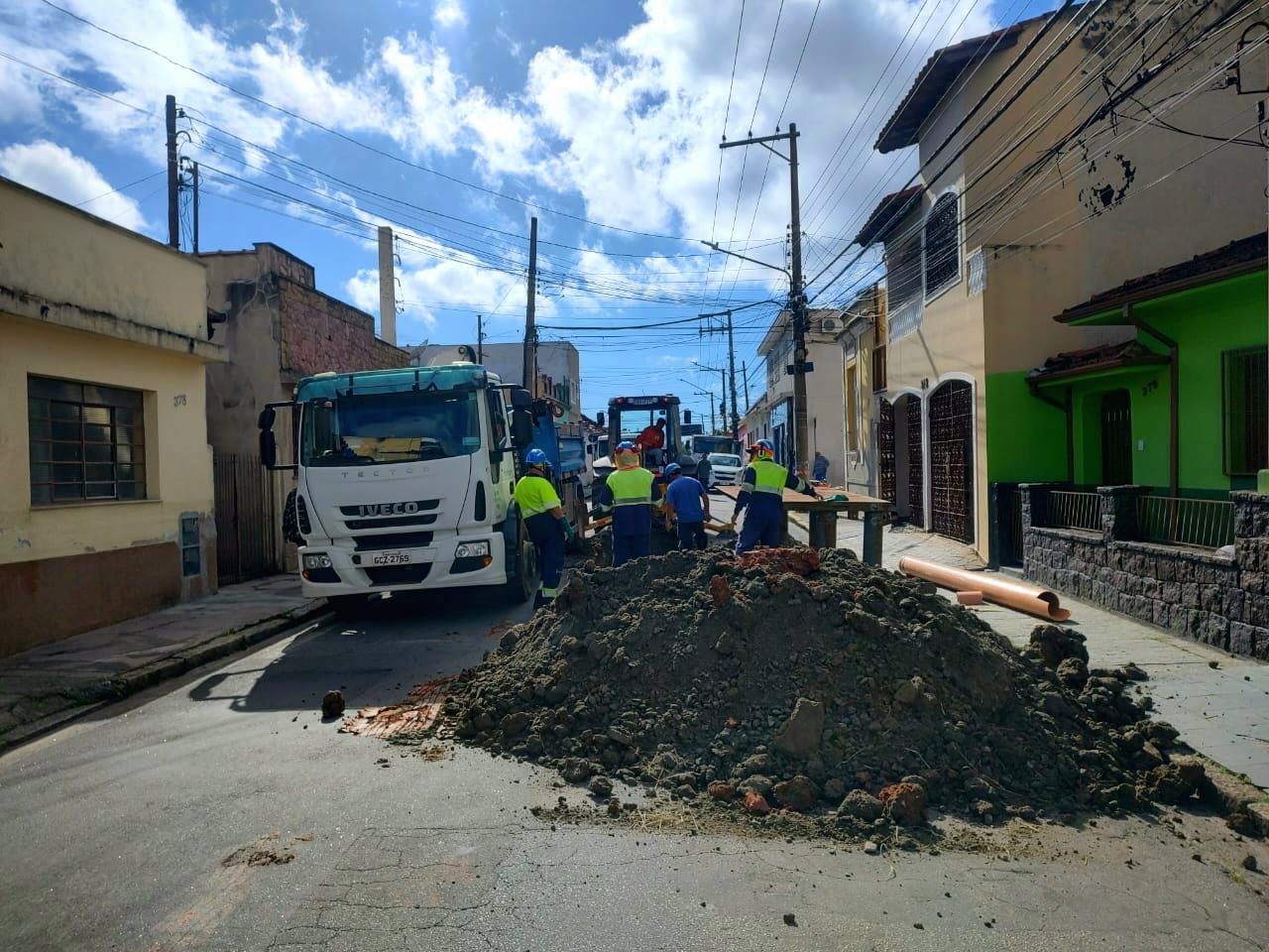  Rua Salvador Cabral será interditada para construção de coletores de esgoto 