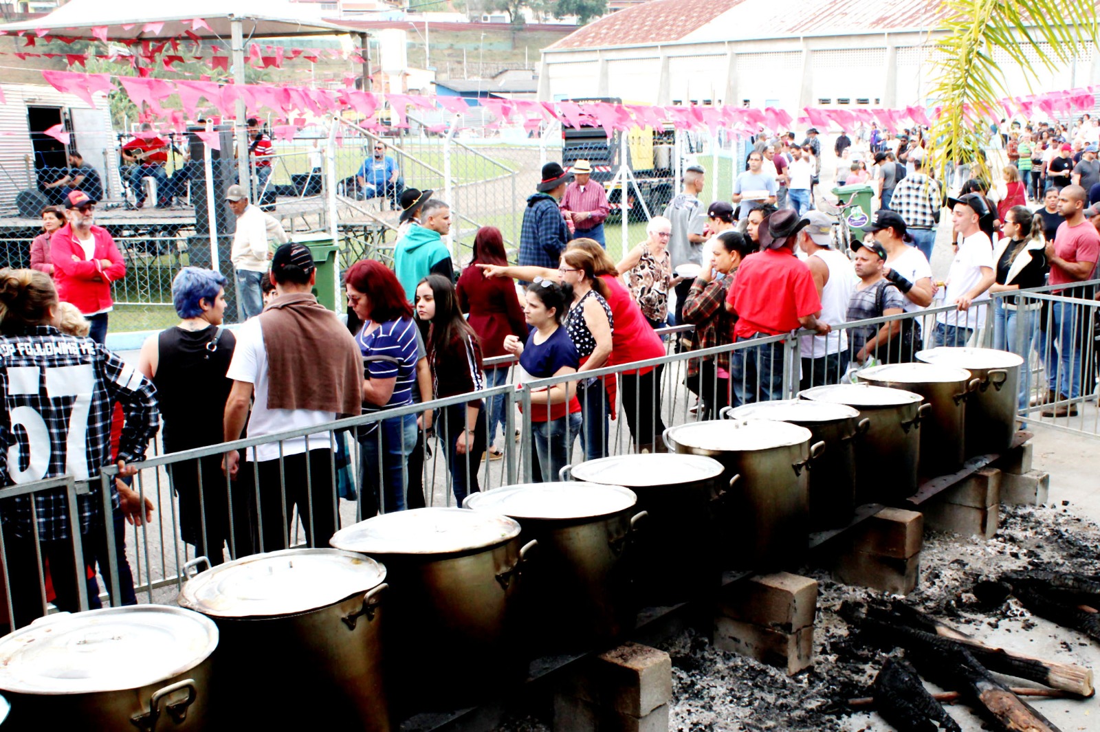 Quermesse da Festa do Divino começa hoje em Guararema