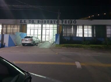 Escola Roberto Feijó desmente fake news sobre furto em seu refeitório