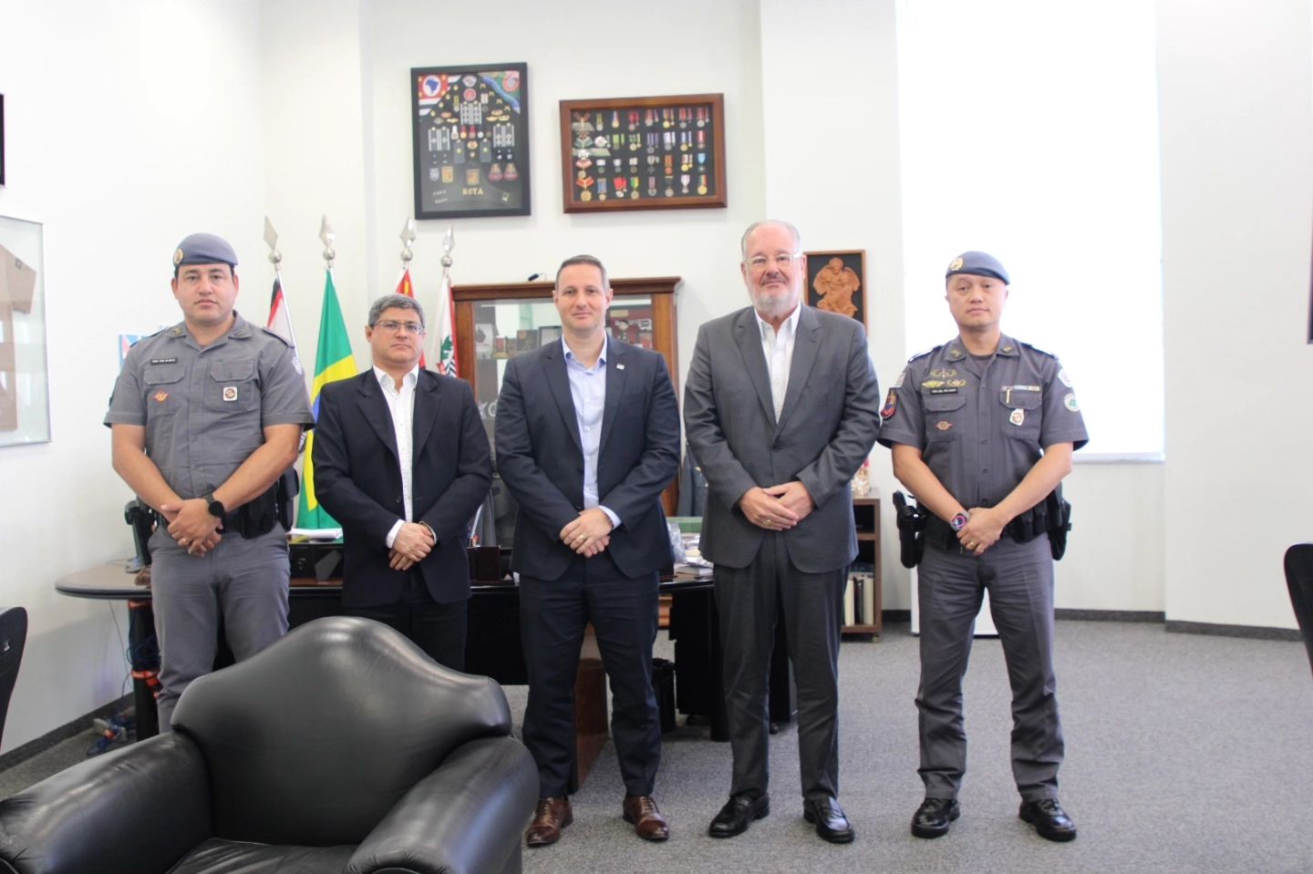 Prefeito de Guararema discute nova sede da companhia da Polícia Militar