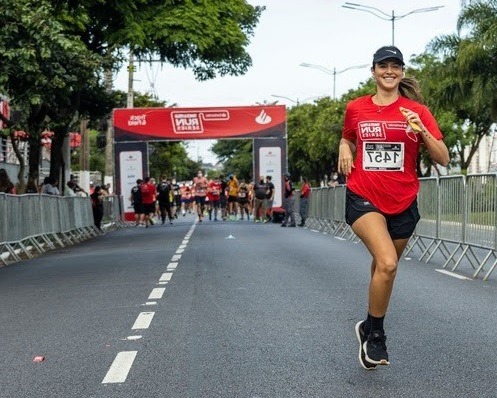 Santander Track&Field Run Series realizou etapa no Mogi Shopping com mais de 1 mil corredores