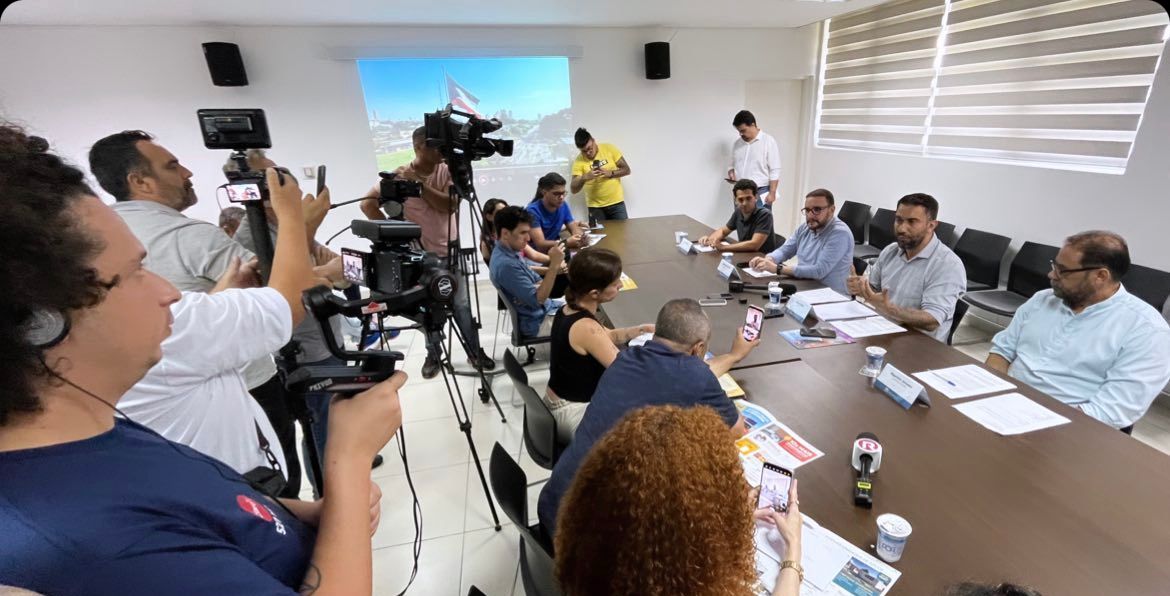 Prefeito e equipe discutem projetos para o futuro de Mogi das Cruzes em café da tarde com a imprensa local