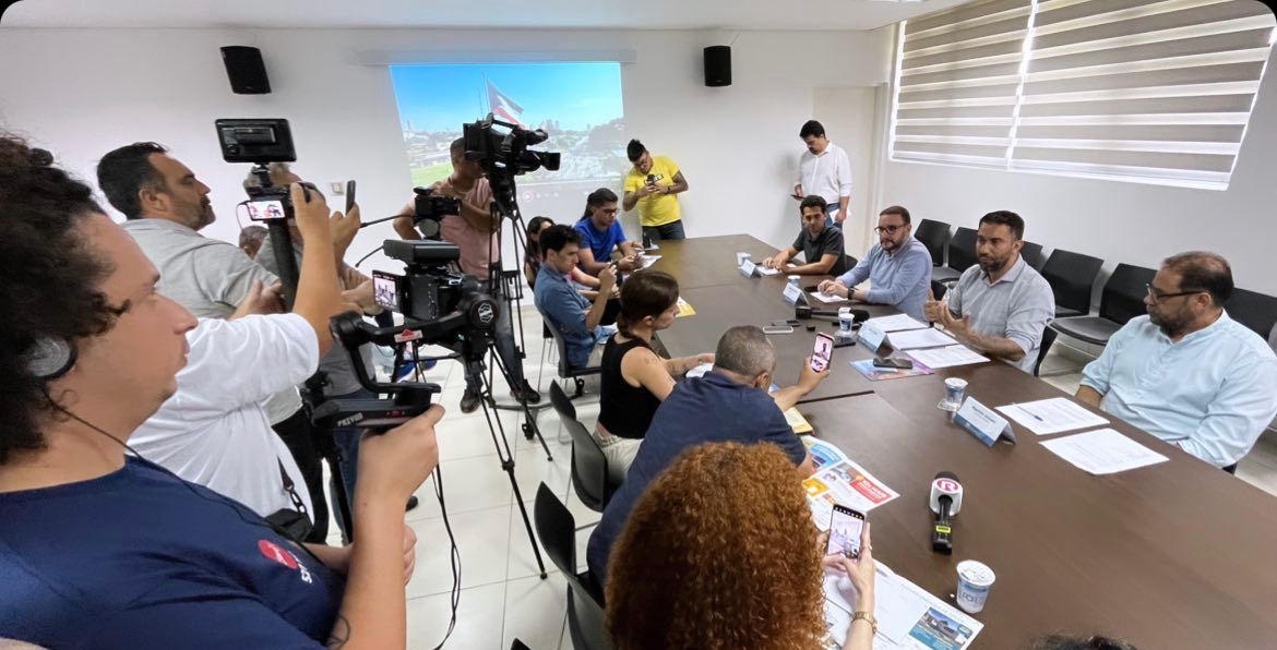 Prefeito e equipe discutem projetos para o futuro de Mogi das Cruzes em café da tarde com a imprensa local