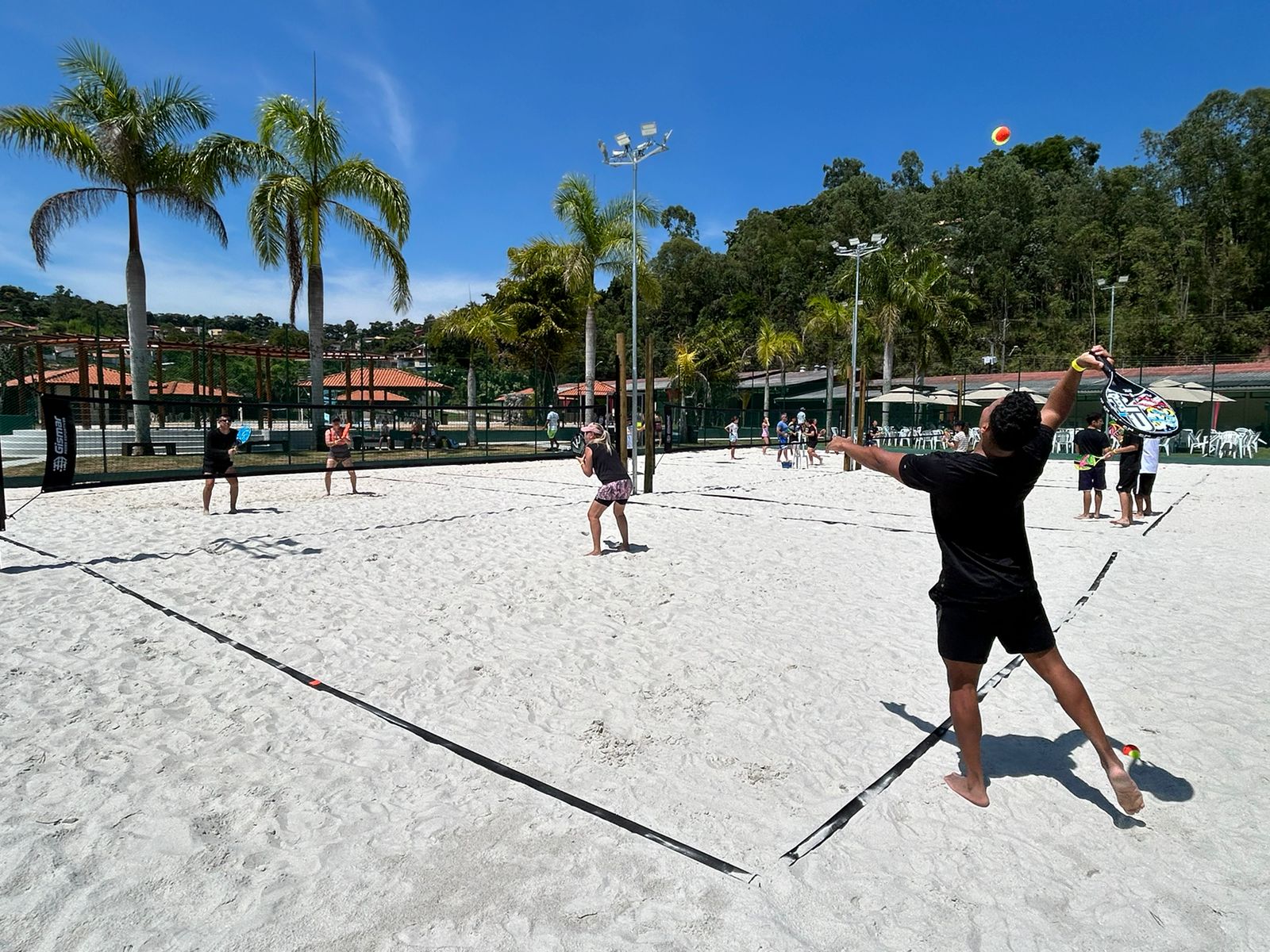 Torneio de Beach Tennis agita Sabbia Club neste fim de semana