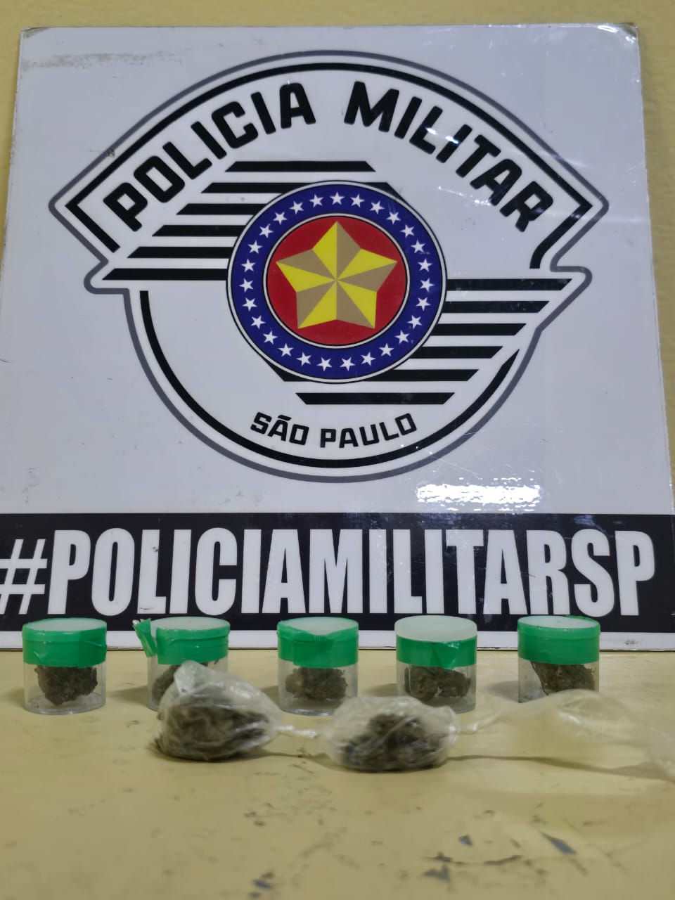 Operação policial no bairro Cruz das Almas em Biritiba Mirim resulta na prisão de suposto traficante