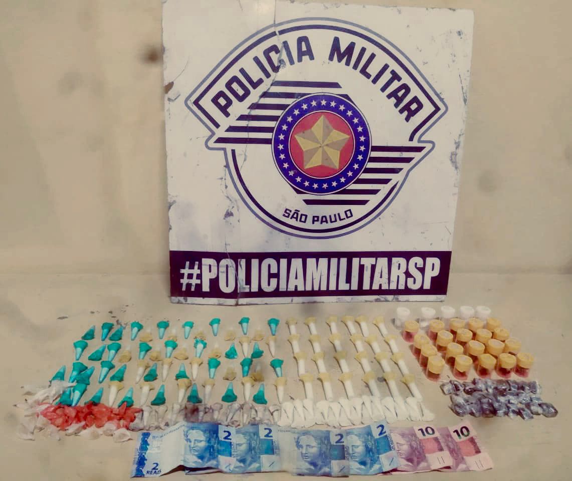  Polícia Militar prende dupla por tráfico de drogas em Biritiba Mirim