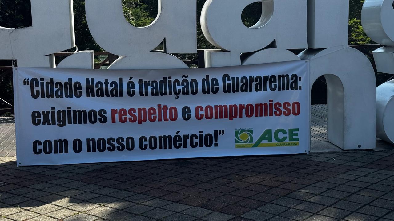 ACE de Guararema realizou passeata que reuniu comerciantes em defesa da continuidade do evento Cidade Natal