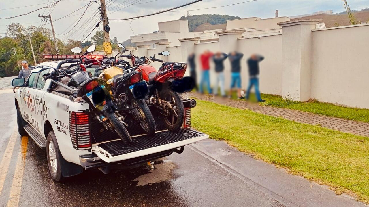 Polícia Militar apreende motocicletas com irregularidades de trânsito em Guararema