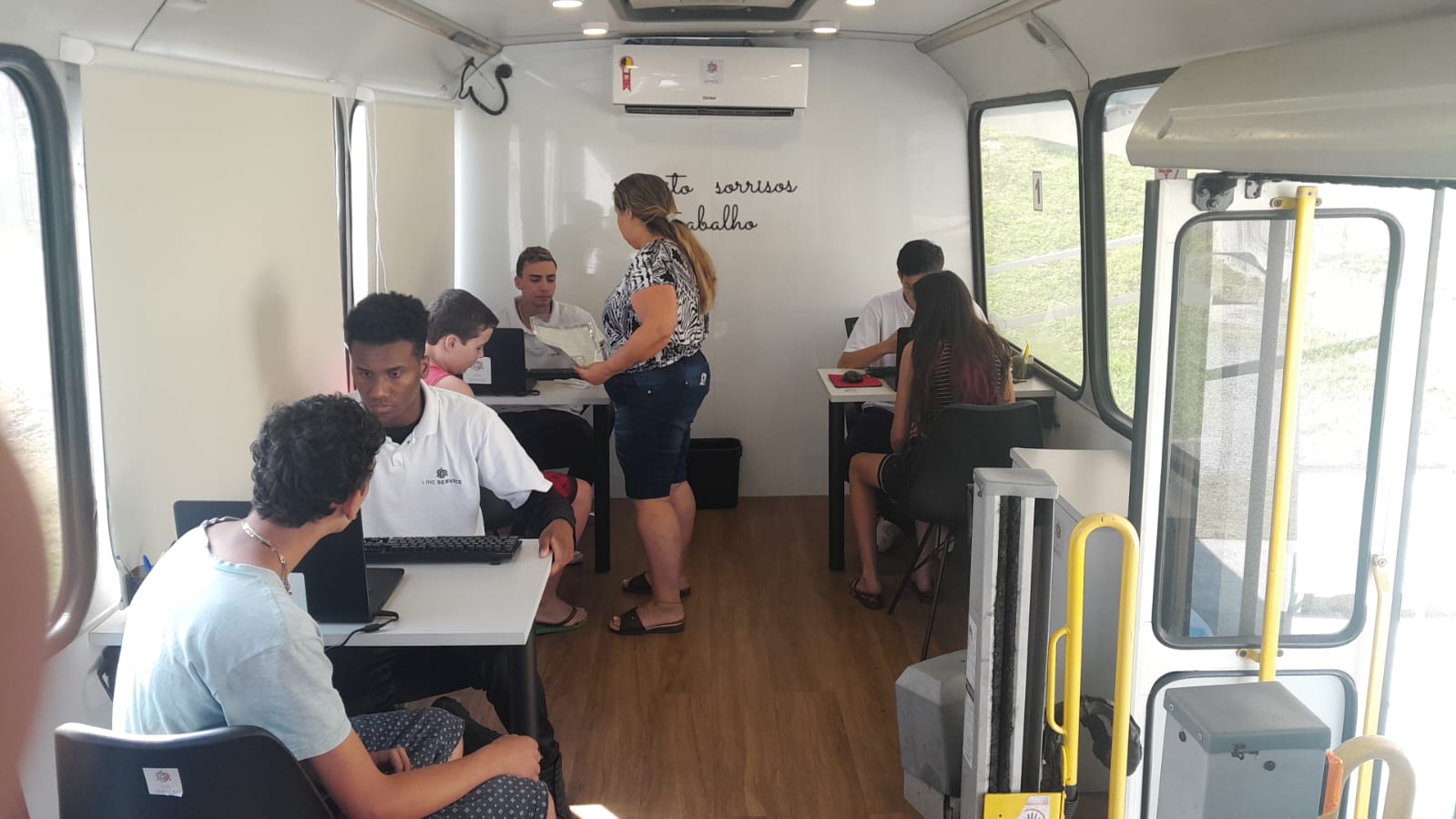 Projeto Cidadania Itinerante chega à Antiga Escola da Pedra – Serviços gratuitos para toda a comunidade