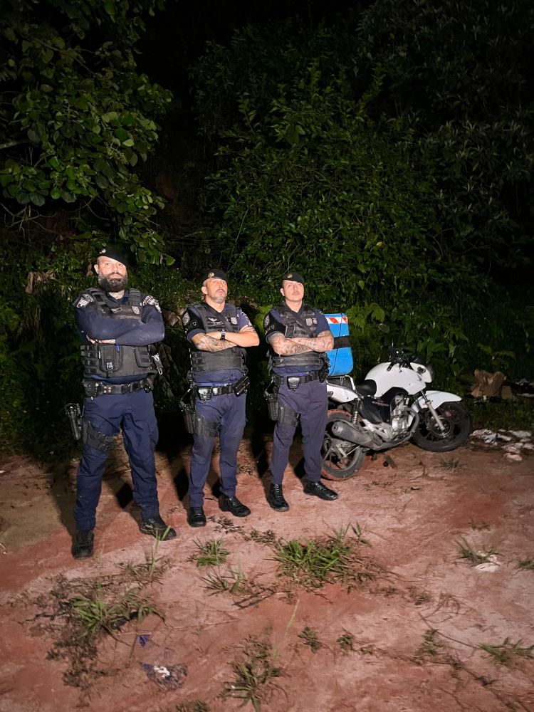 GCM de Itaquaquecetuba recupera moto roubada e apreende mais de 460 drogas em operação
