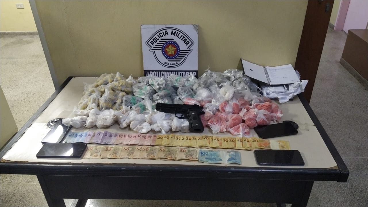 Polícia Militar captura procurado e apreende drogas em operações distintas em Biritiba Mirim