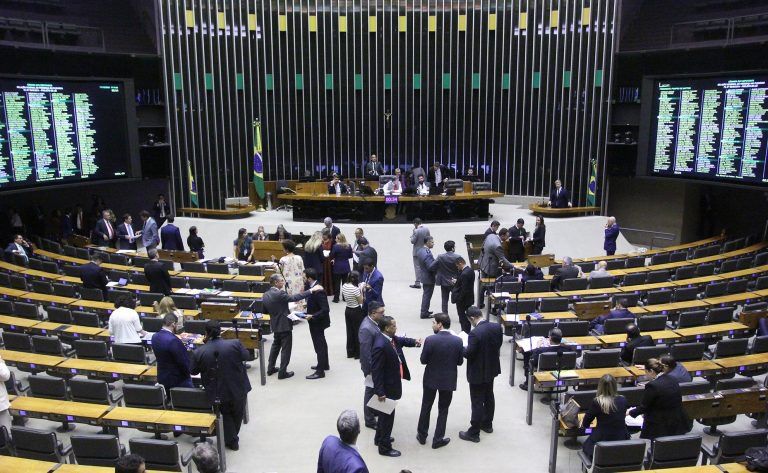 Câmara dos Deputados aprova castração química como pena adicional para crimes previstos no artigo 227-B
